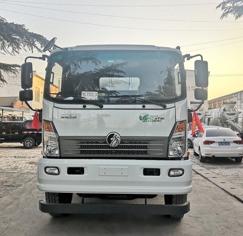重汽国五8方混凝土搅拌车